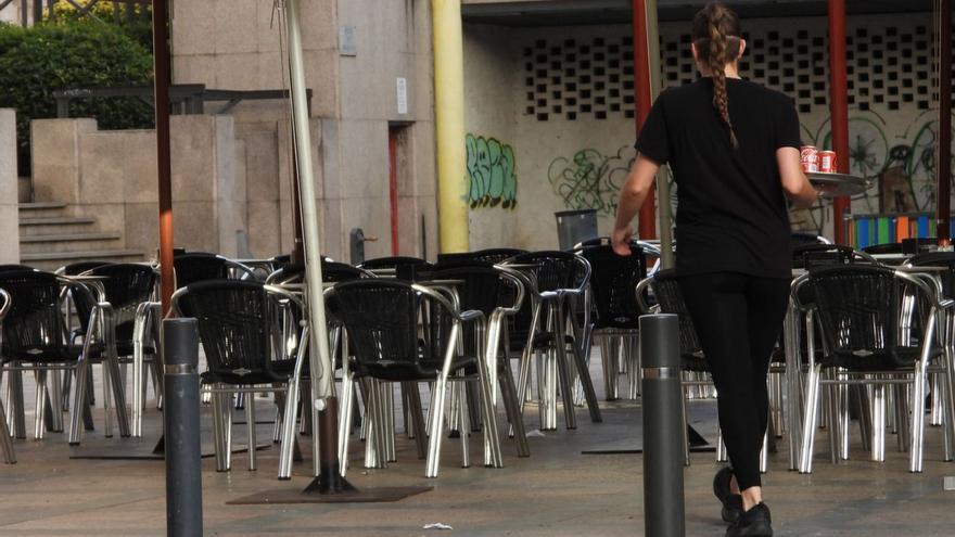 Terrazas apiladas en el centro de Ourense. |   // FERNANDO CASANOVA