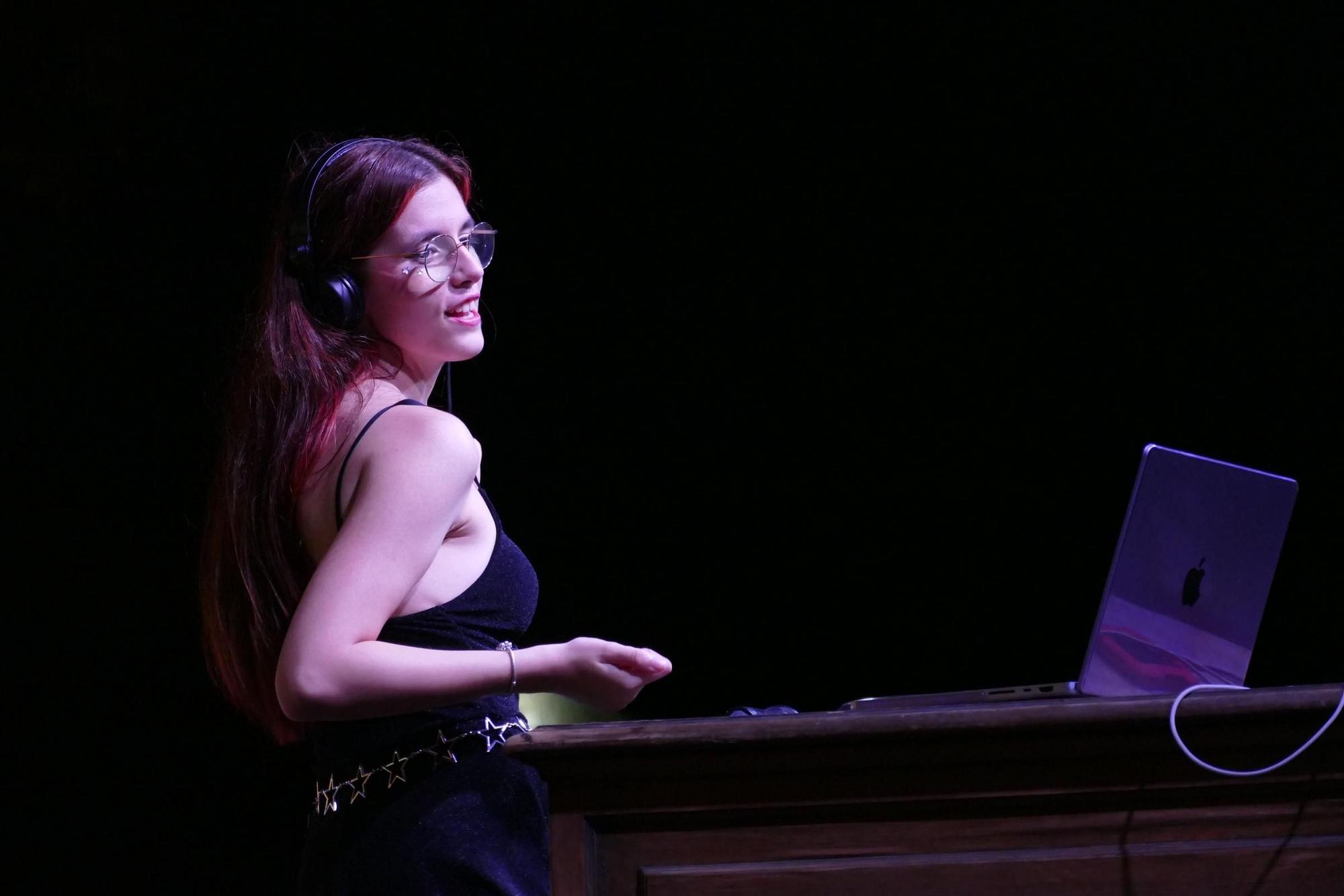 Roses es rendeix davant Rosario Flores a Sons del Món