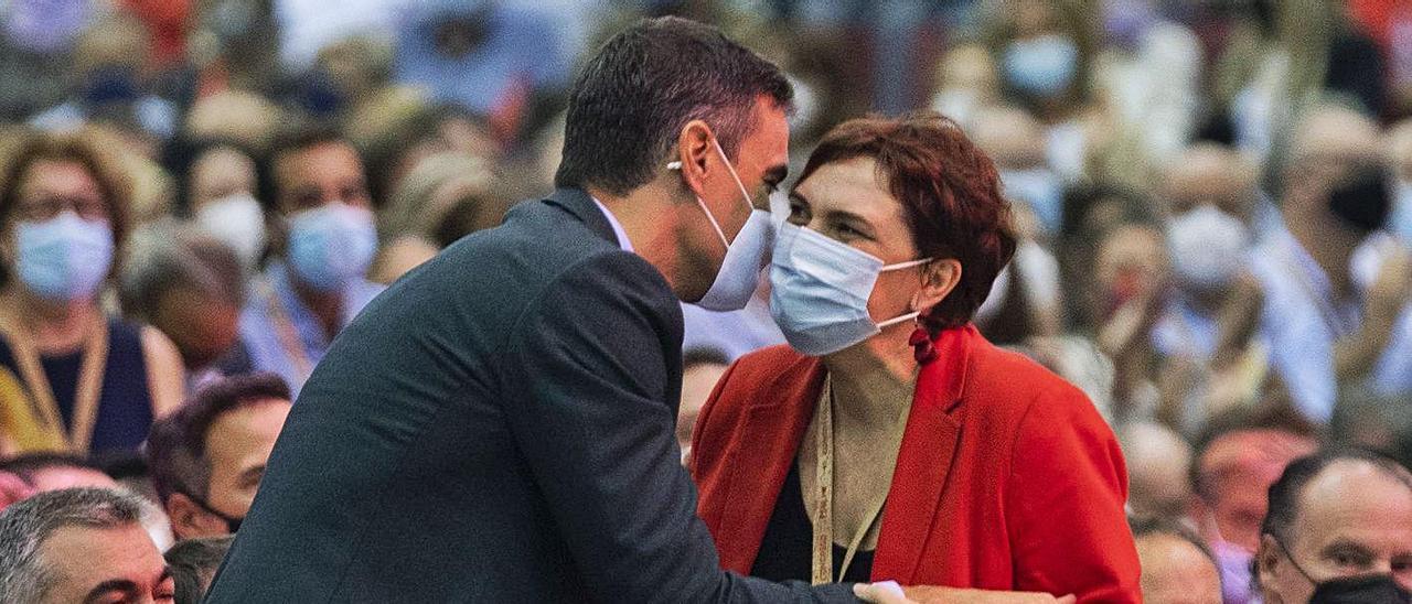 Pedro Sánchez felicita a la diputada alcoyana Patricia Blanquer en Feria València