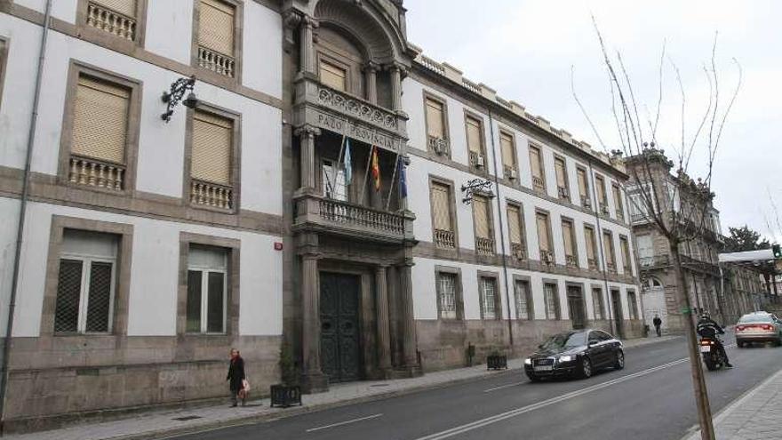 Edificio de la Diputación de Ourense. // I. Osorio
