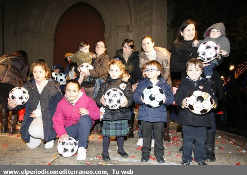 GALERIA DE IMÁGENES - Miles de niños disfrutan de la gran fiesta del Cartero Real