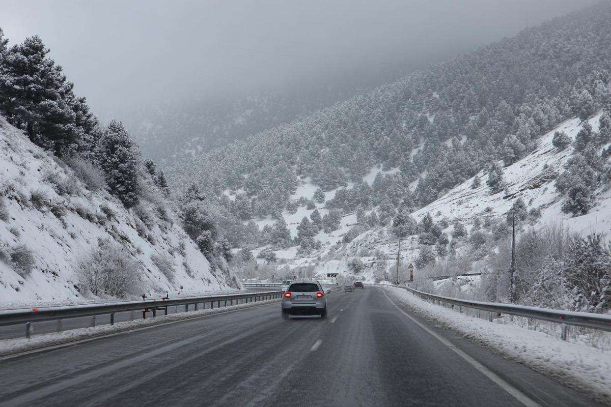 Así es como debes preparar tu coche antes de volver de tus vacaciones de Navidad