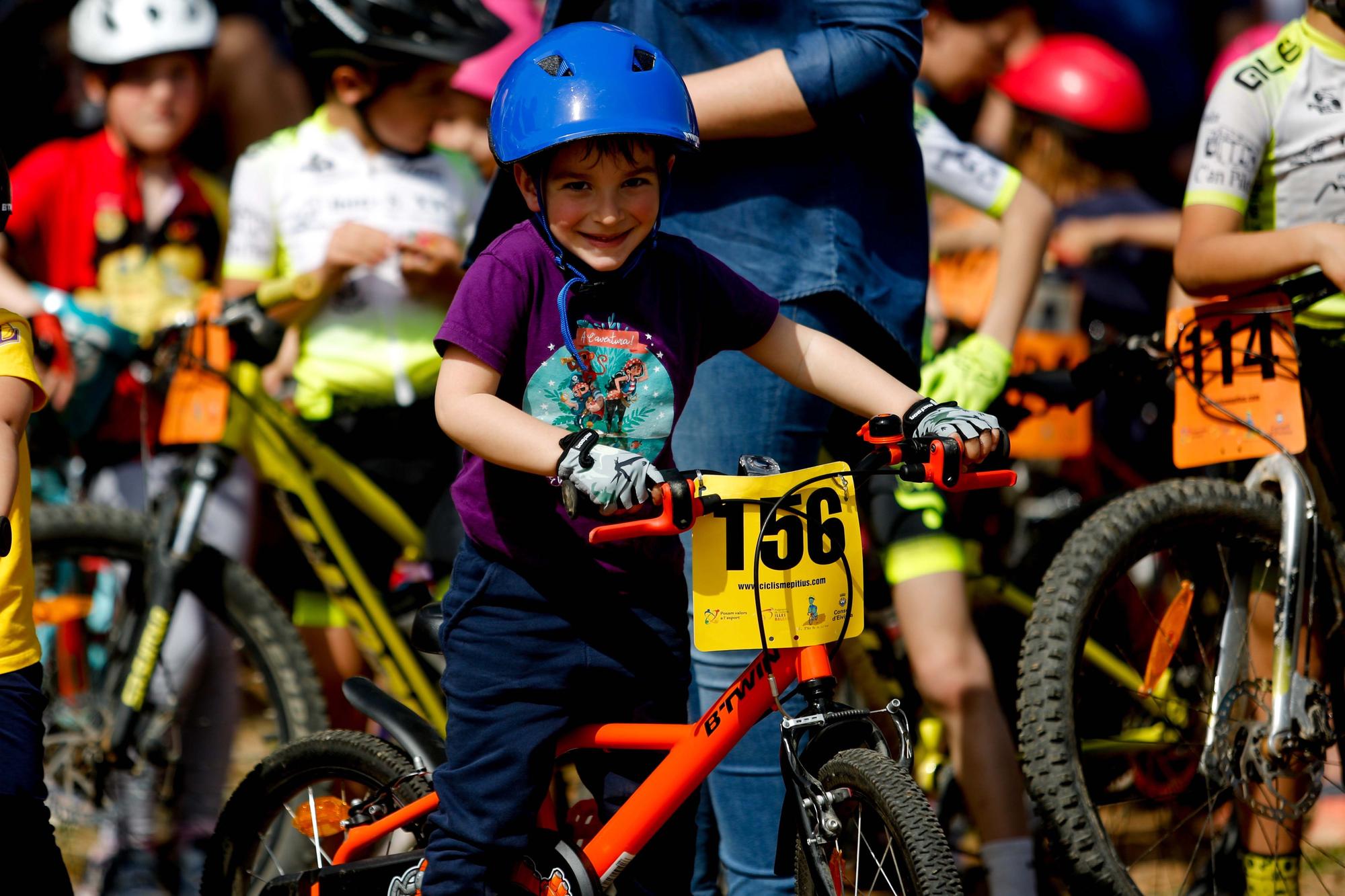 Los más pequeños de Ibiza aprenden a manejar con Bicykids