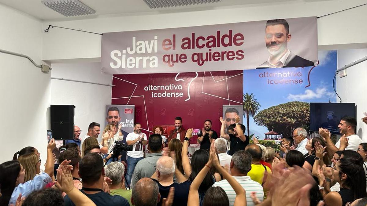 La celebración del triunfo electotal en la sede de Alternativa Icodense