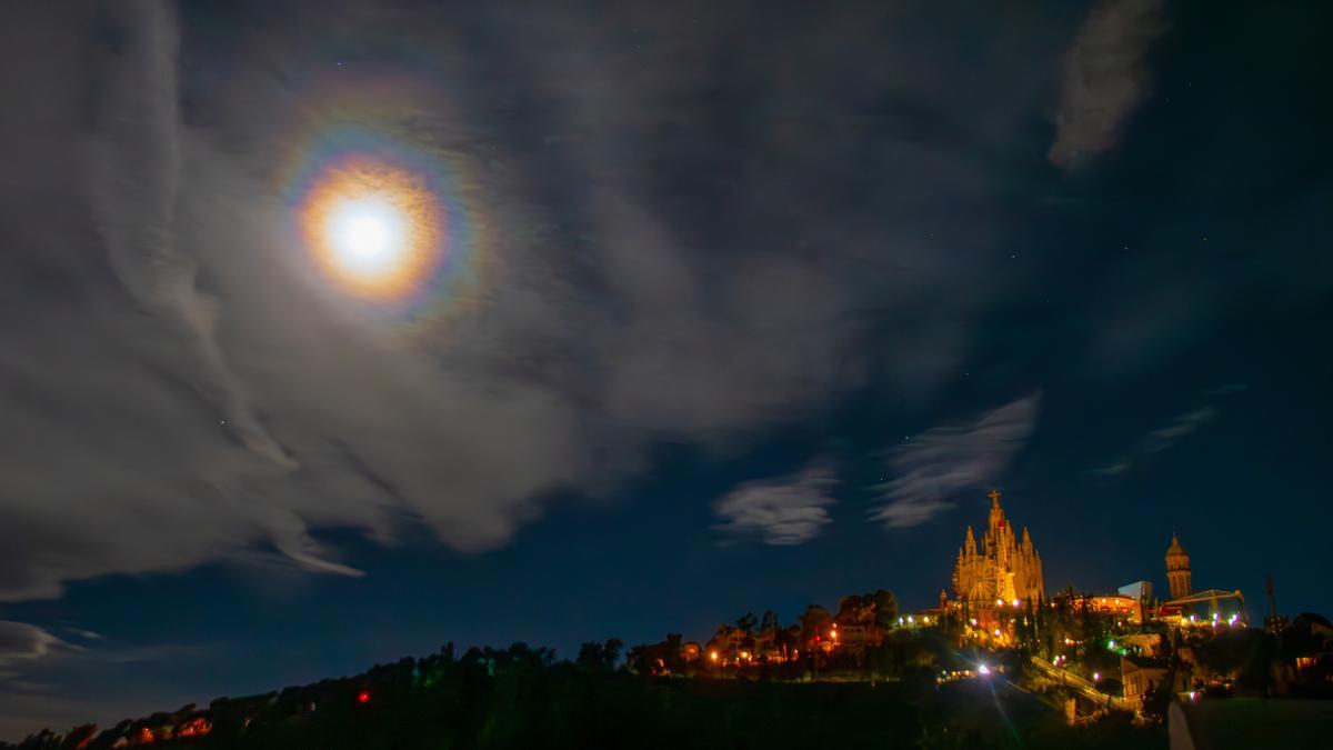 Doble corona lunar y el Tibidabo, la madrugada del 28 de noviembre del 2023