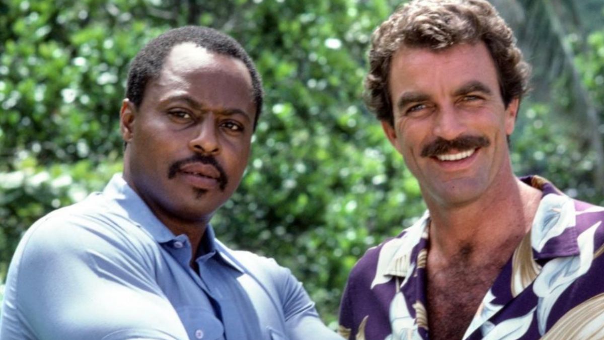 Roger Earl Mosley y Tom Selleck, elenco de 'Magnum PI'