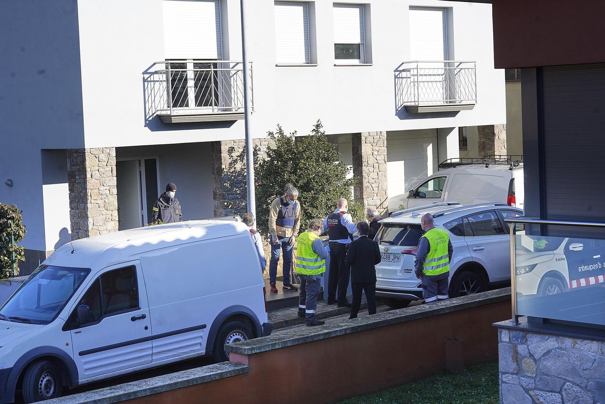 Un home mata a trets la seva dona i se suïcida després a la Canya