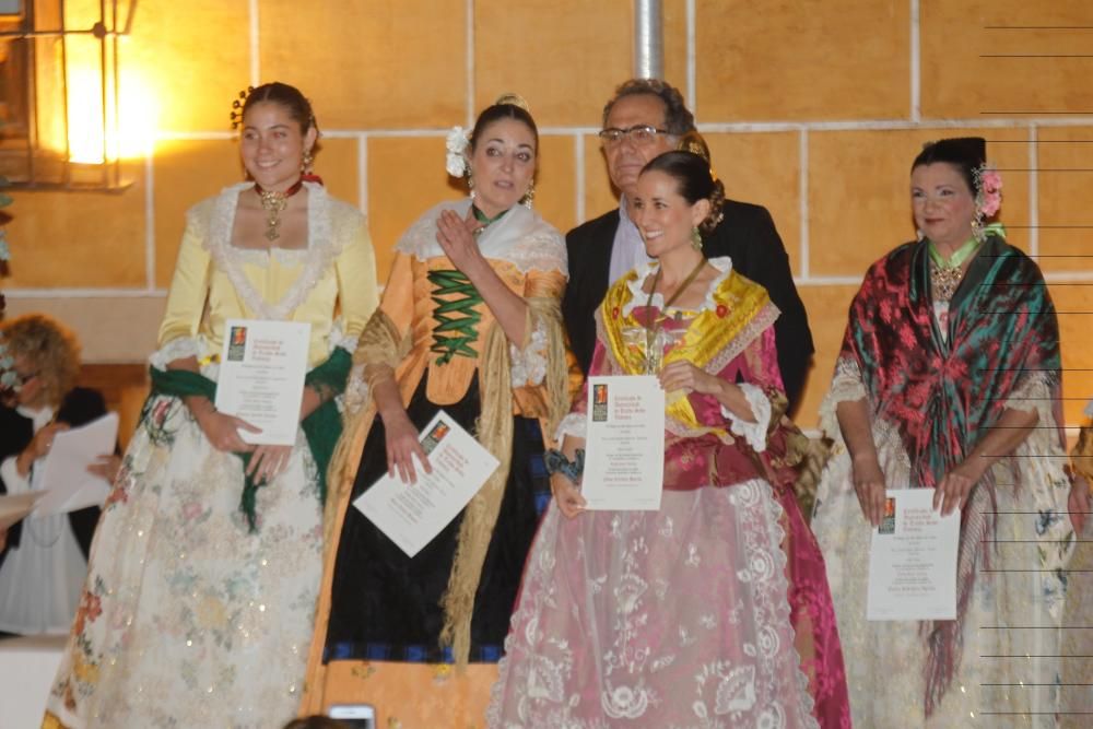 Entrega de los certificados de tejido de seda valenciana