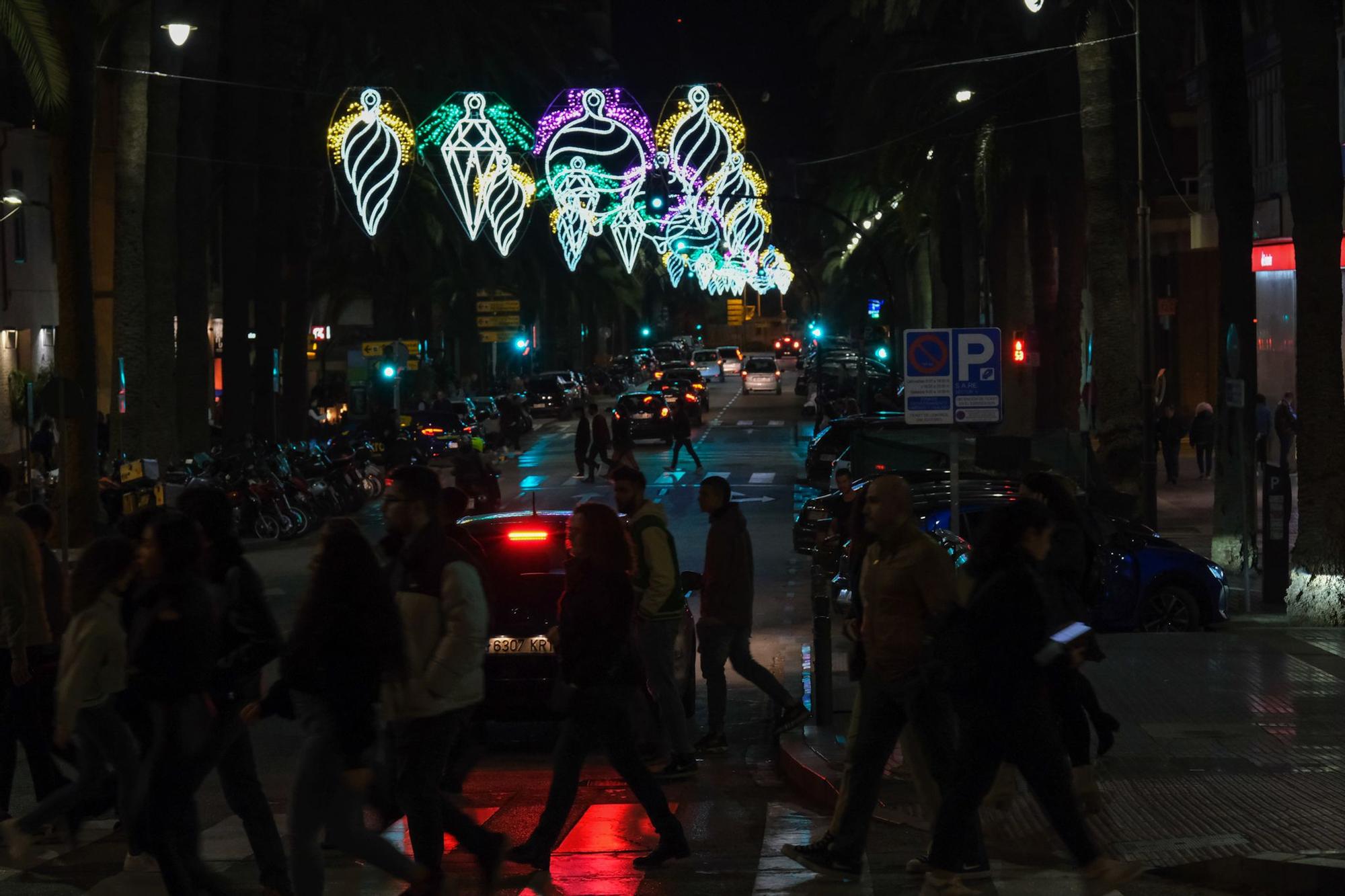 Navidad en Málaga | La calle Larios enciende sus luces de Navidad