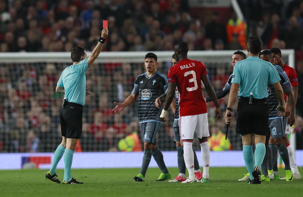 Expulsión de Roncaglia y Bailly durante el Manchester United-Celta de 2017