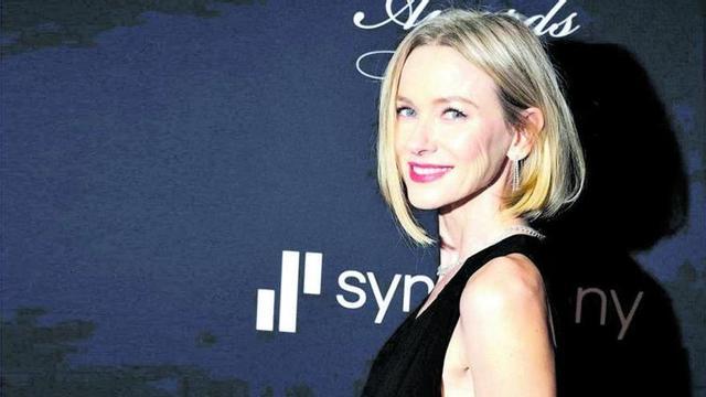 Naomi Watts.   | // INSTAGRAM