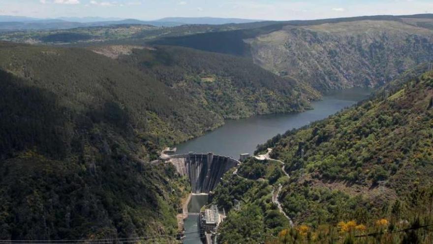 Hidroeléctrica de Santo Estevo (Ourense), propiedad de Iberdrola. la opinión