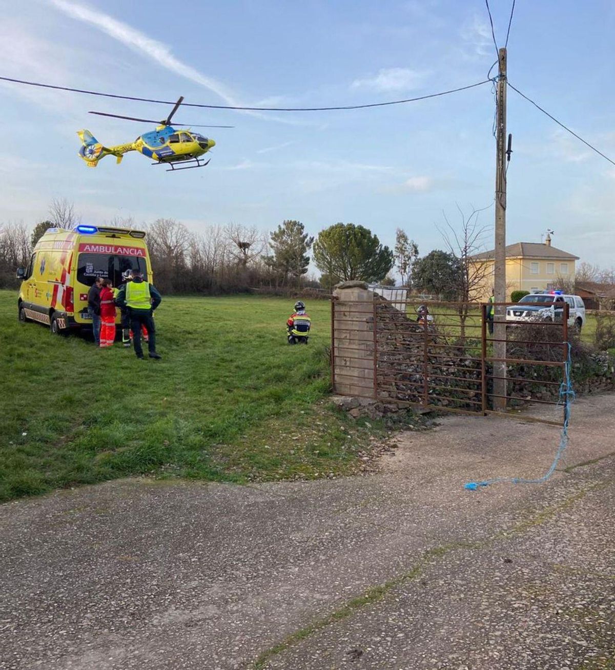 El helicópero medicalizado transporta al herido a Valladolid. | Cedida