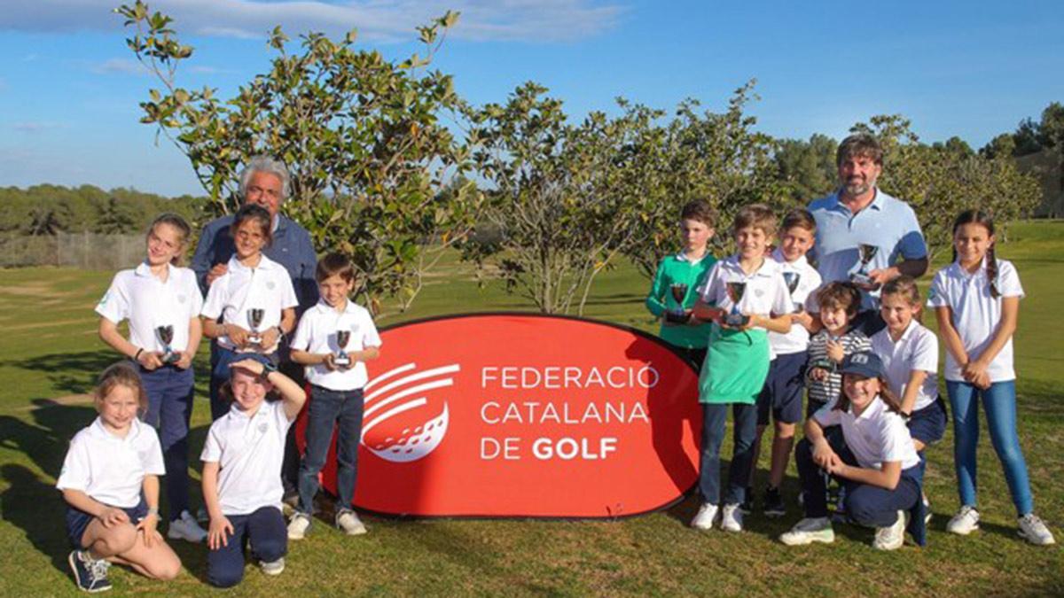 Els golfistes més petits gaudeixen de la competició al Vallès Golf