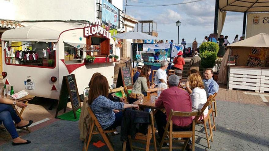 El I Circuito de Festivales de Street Food de Andalucía congregó en Comares a un buen número de vecinos y visitantes.