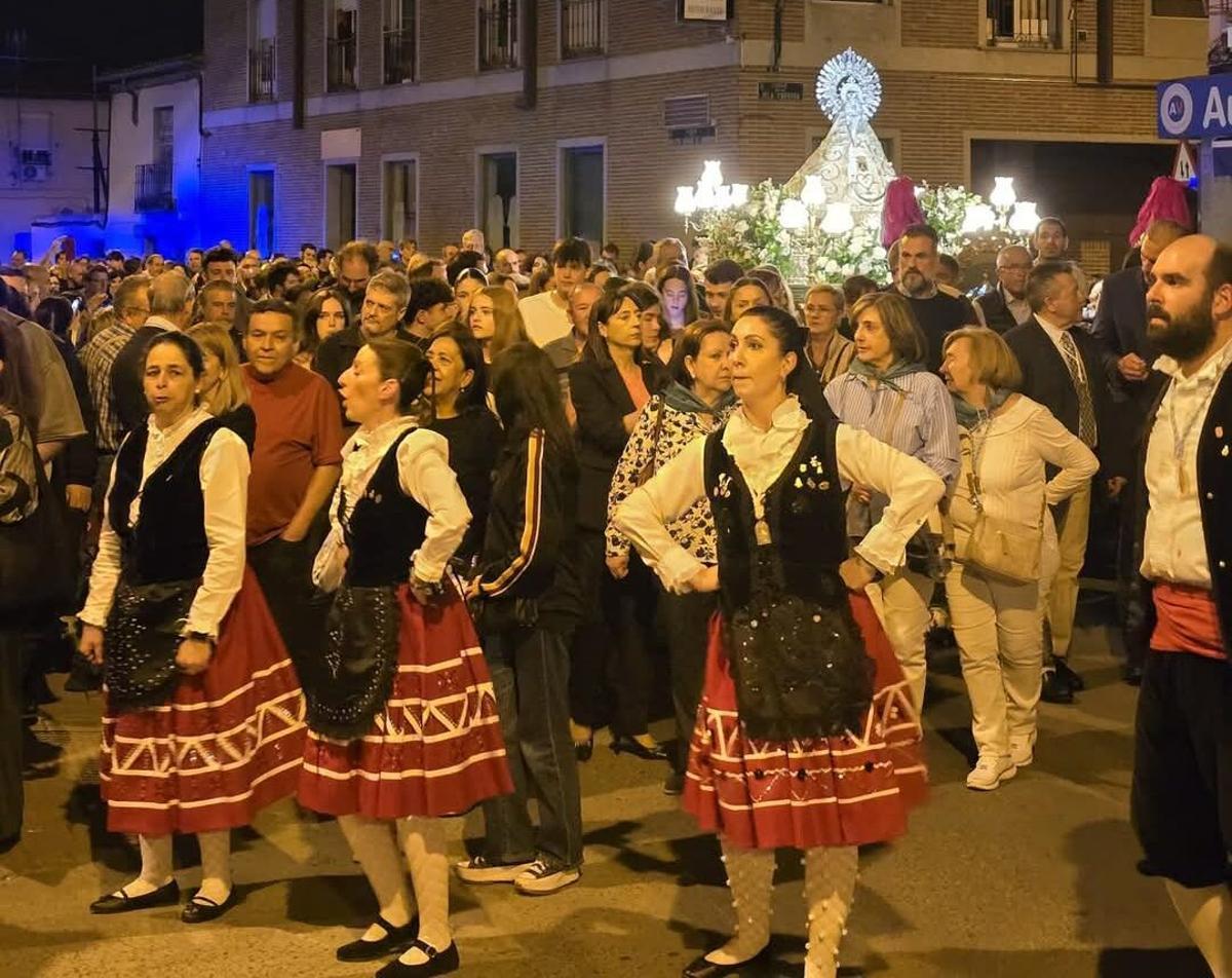 Así se celebra el Fuencarral el Día Grande de las fiestas.
