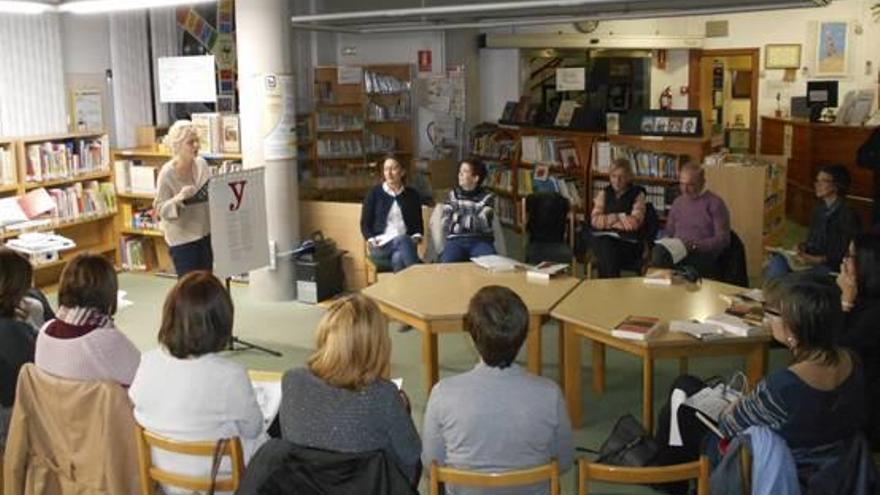 Las Bibliotecas De Villena Organizan Una Tombola A Beneficio Del Asilo Informacion