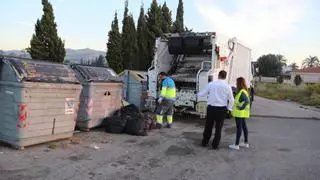 El retraso en la nueva contrata de la basura obliga a San Vicente a renovar más de 500 contenedores