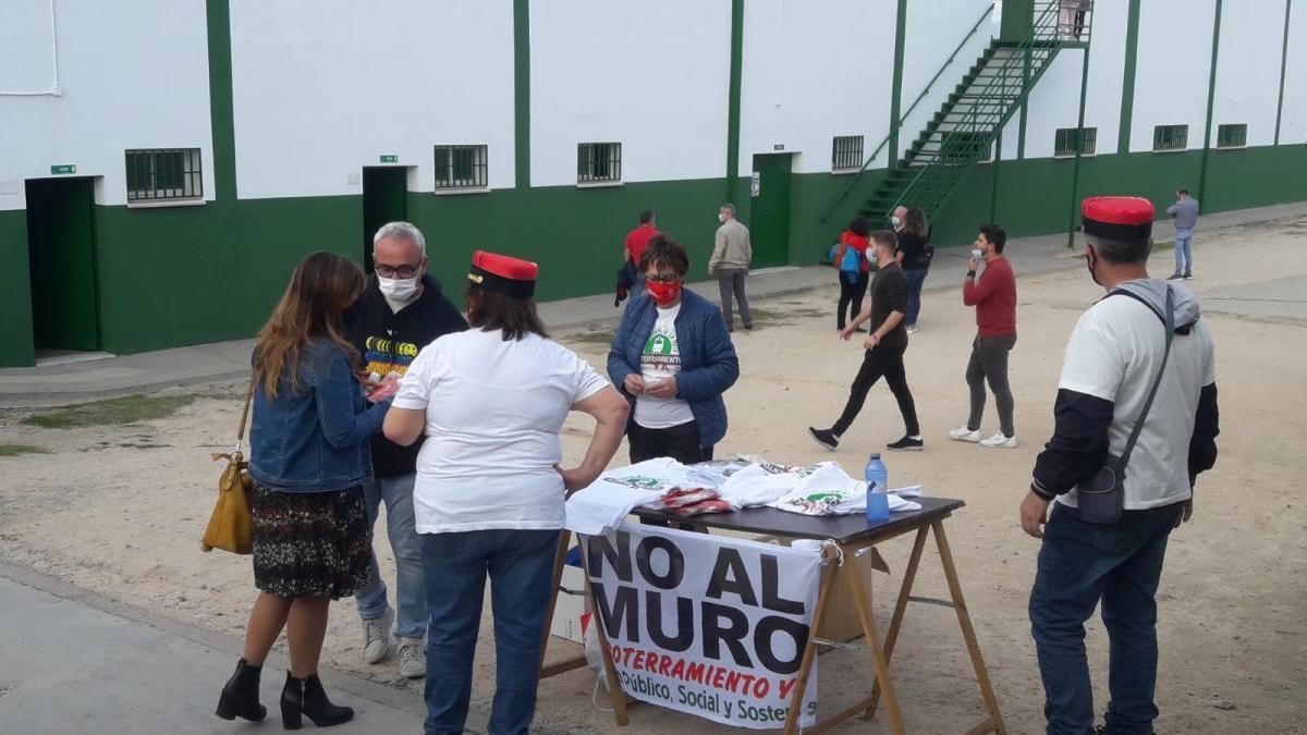 La Plataforma No al Muro de Navalmoral intensifica sus actos en su segundo aniversario