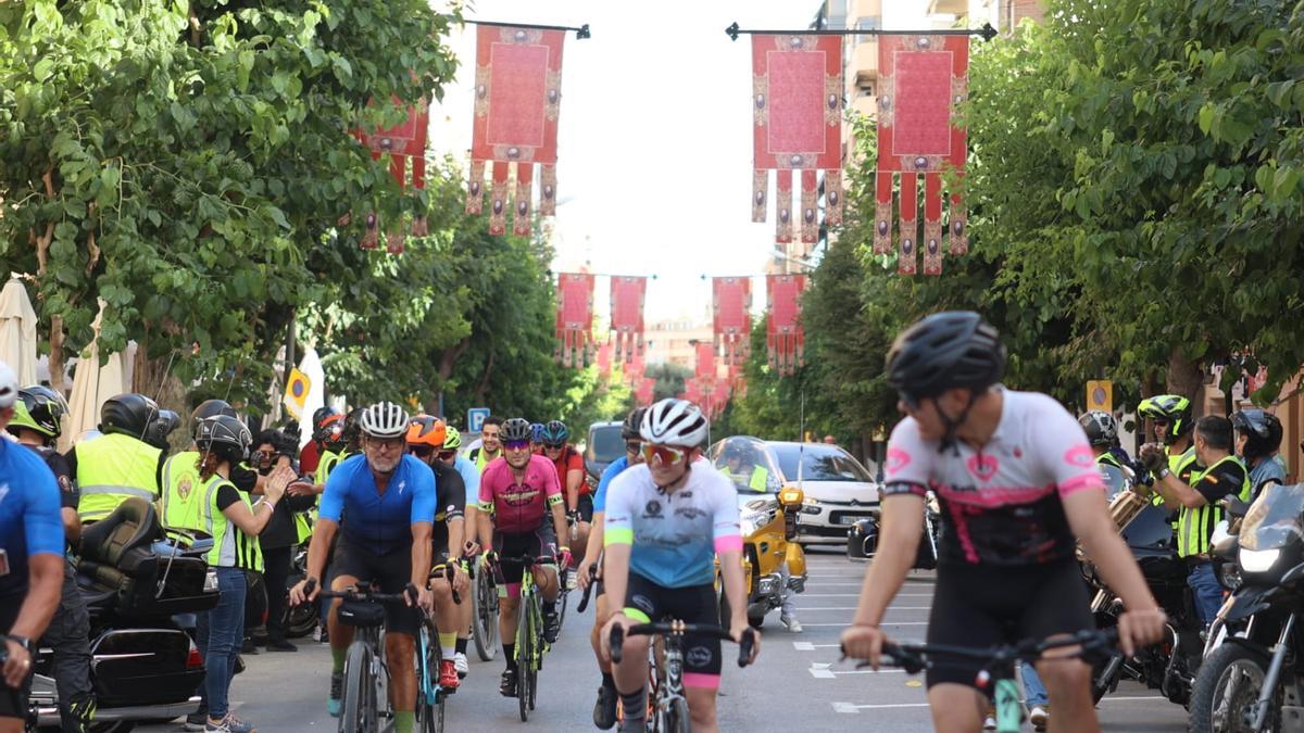 Llegada de los ciclistas a Sant Joan.