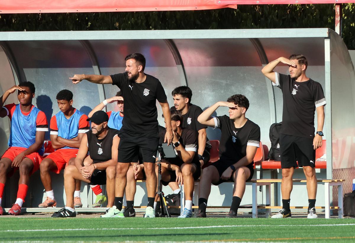 Totes les fotos de l'amistós entre el CE Manresa i el filial de l'Espanyol
