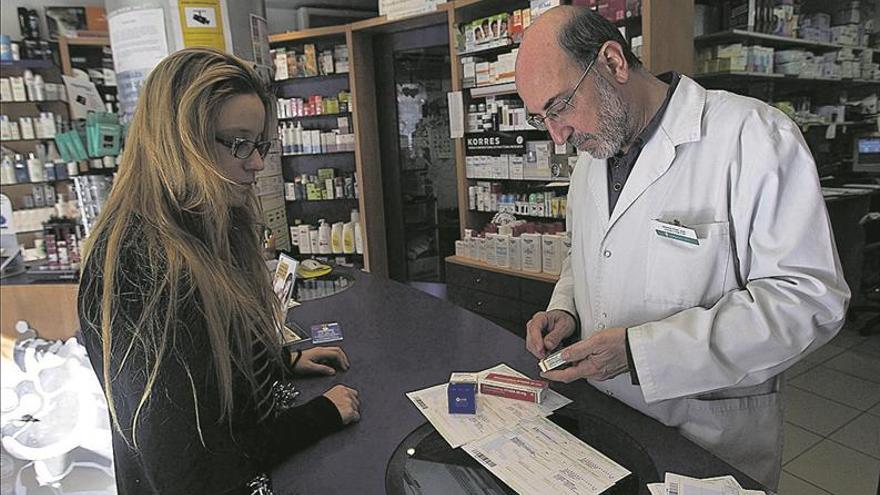 Médicos y usuarios instan al Congreso a bajar el precio de los medicamentos