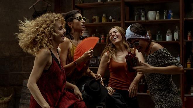 Esther Acebo, Alba Flores, Itziar Ituño y Úrsula Corberó en 'La Casa de Papel'