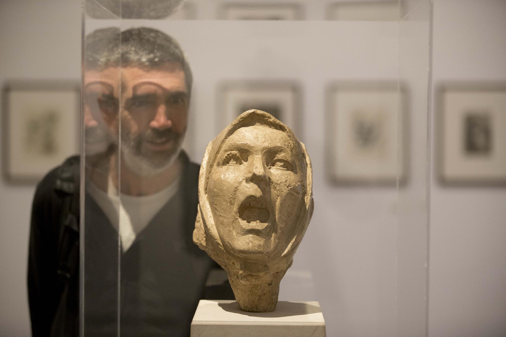 El IVAM inaugura la exposición 'Ser artista' de Julio González