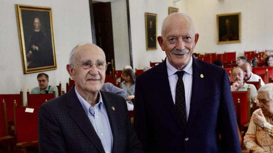 Andrés Martínez Vega, a la izquierda, y Ramón Rodríguez, en el RIDEA. | IRMA COLLÍN