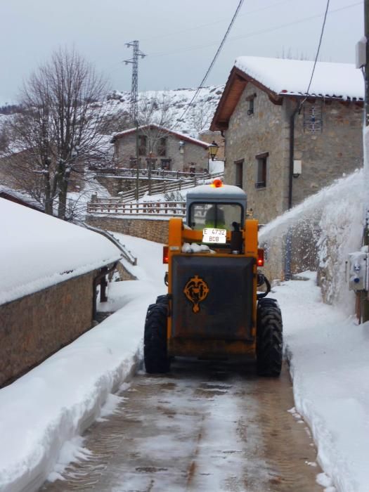 El temporal de nieves en Sotres, en el concejo de Cabrales.