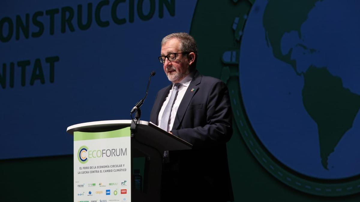 El presidente de la Diputación de Castellón, José Martí, durante su intervención en el Ecoforum.