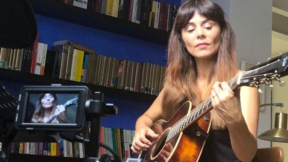Susu torna a la música amb ‘Amor platónico’ Susu torna a la música amb ‘Amor platónico’