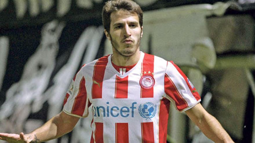 Marko Scepovic celebra un gol con el Olympiacos la pasada temporada.