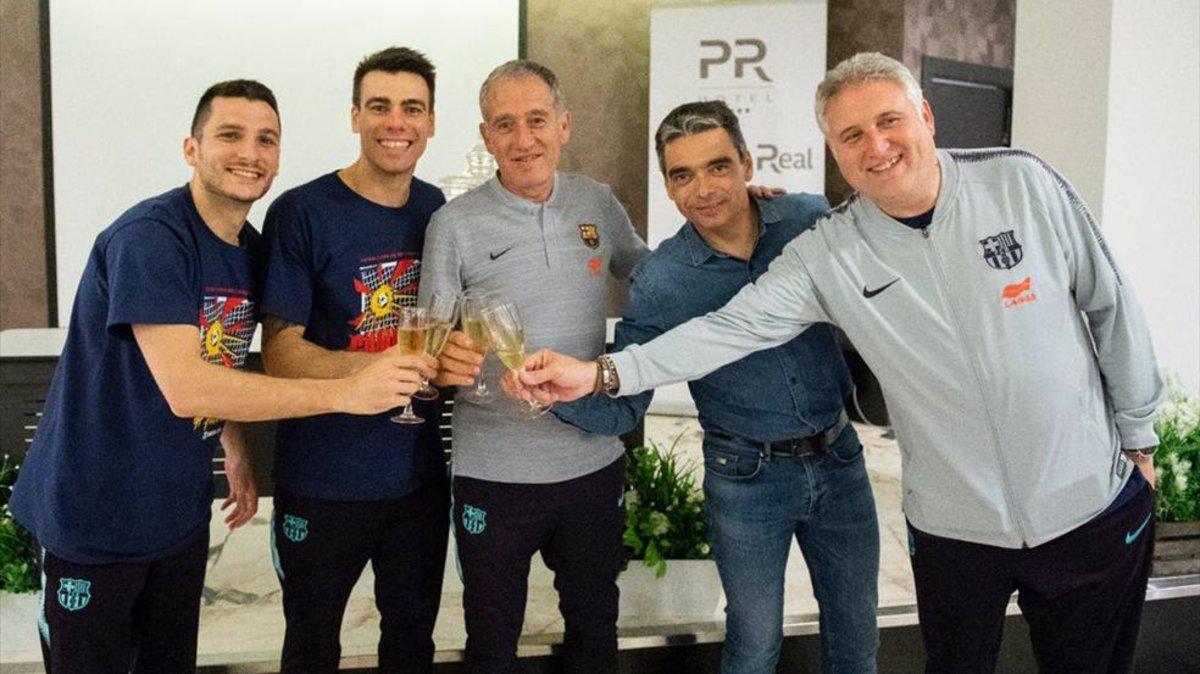 Dyego, Sergio Lozano, Andreu Plaza, Alberto Soler y Txus Lahoz, de celebración Dyego, Sergio Lozano, Andreu Plaza, Alberto Soler y Txus Lahoz, de celebración