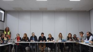 Reunión del Centro de Coordinación Operativa (CECOPI) en la sede del 112 valenciano el 13 de noviembre. En el centro, el presidente autonómico, Carlos Mazón, el secretario de Estado de Política Territorial, Arcadi España, y la consellera de Interior, Salomé Paradas