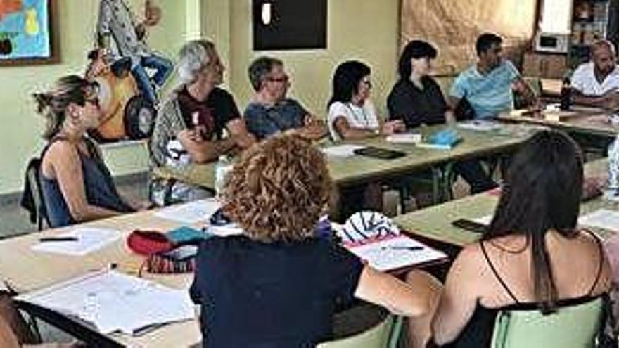 Membres del claustre de mestres fa uns dies a l&#039;institut-escola d&#039;Avinyó