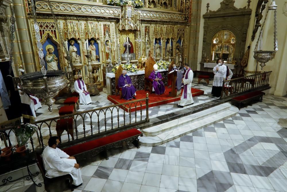 Misa en honor a los fallecidos por coronavirus en la Catedral