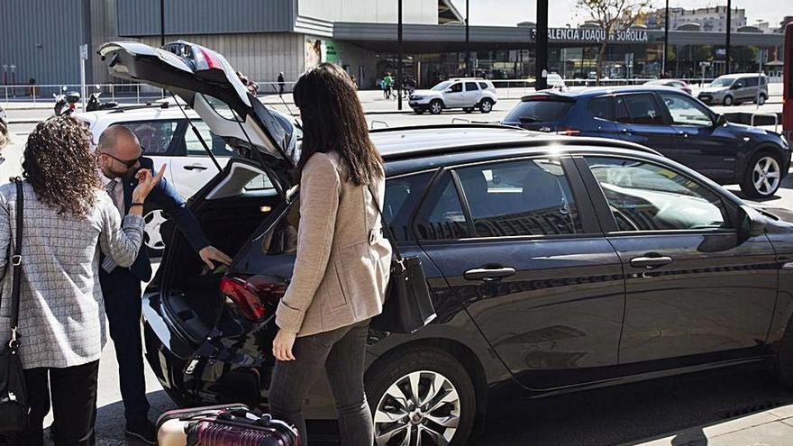 EL TSJCV anula parte de la normativa de los VTC de València