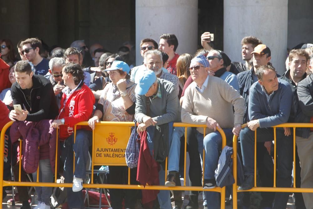 Búscate en la mascletà del 12 de marzo