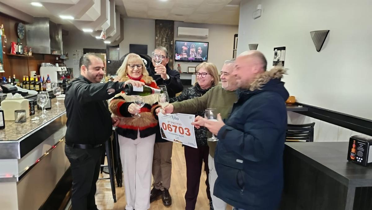El Bar Limia, en Ourense, también repartió suerte vendiendo el número agraciado con el primer premio