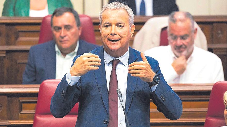 La ultraderecha disfruta de su insignificancia