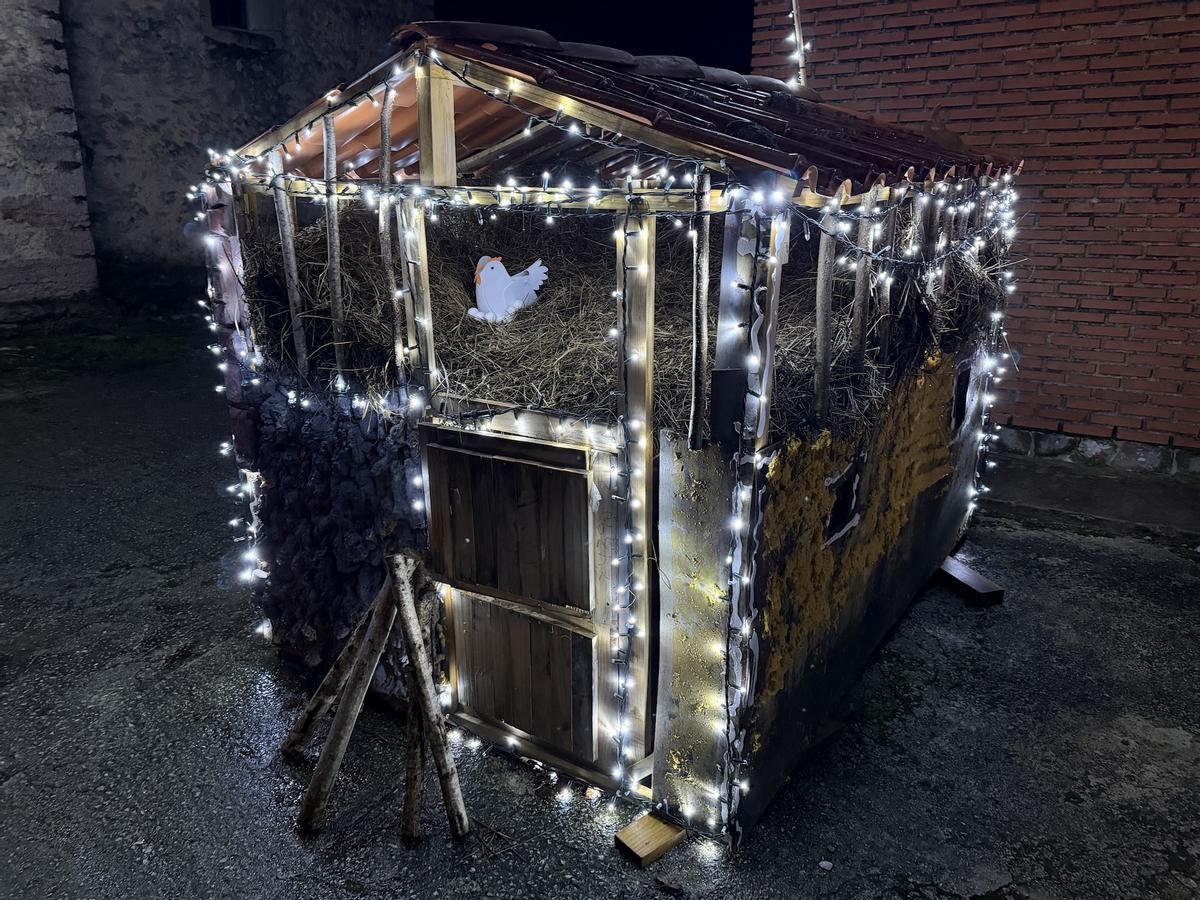 Así es la espectacular decoración navideña del pueblo de Andrín (Llanes)