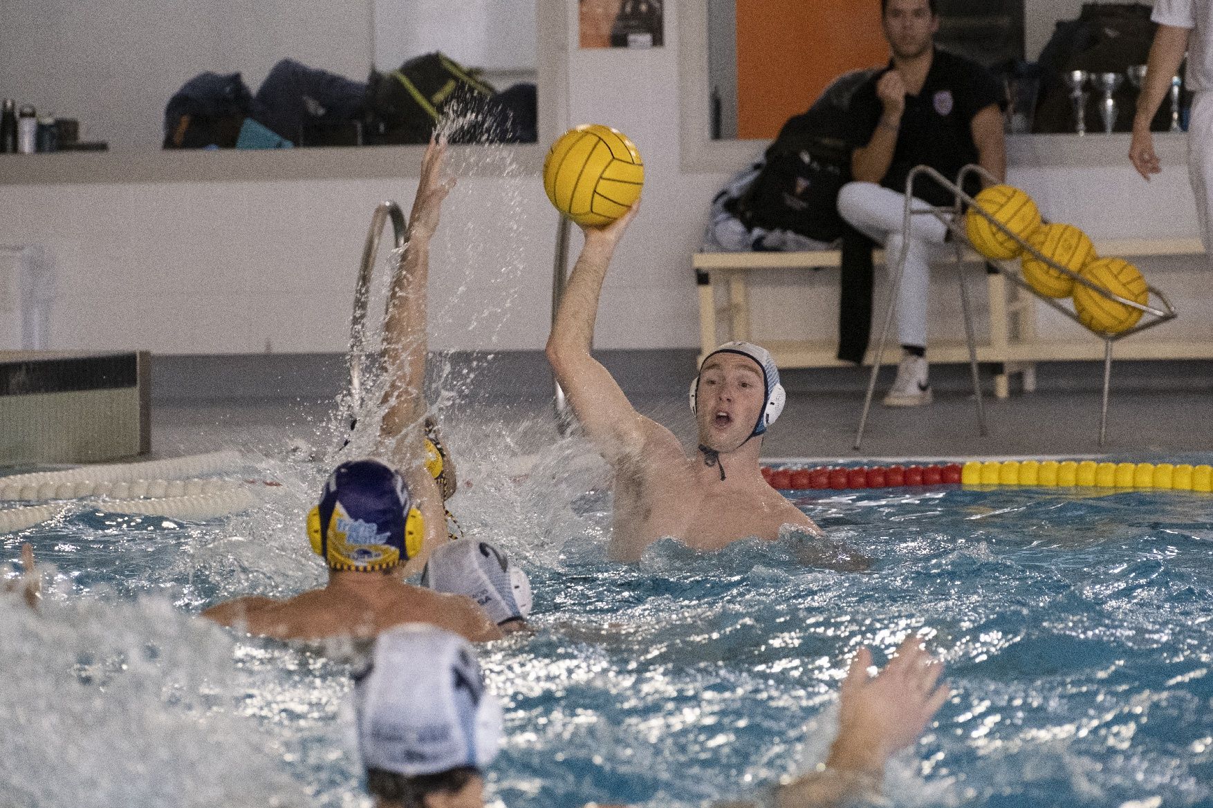 Imatges del partit de waterpolo CN Manresa-CWP Sant Adrià