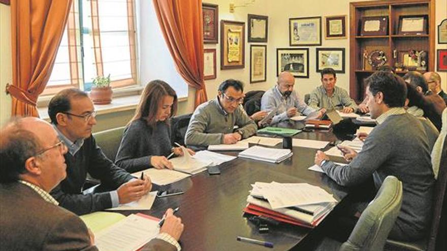 El acuerdo PP-C’s sobre personal da vía libre al presupuesto del Ayuntamiento de Cáceres