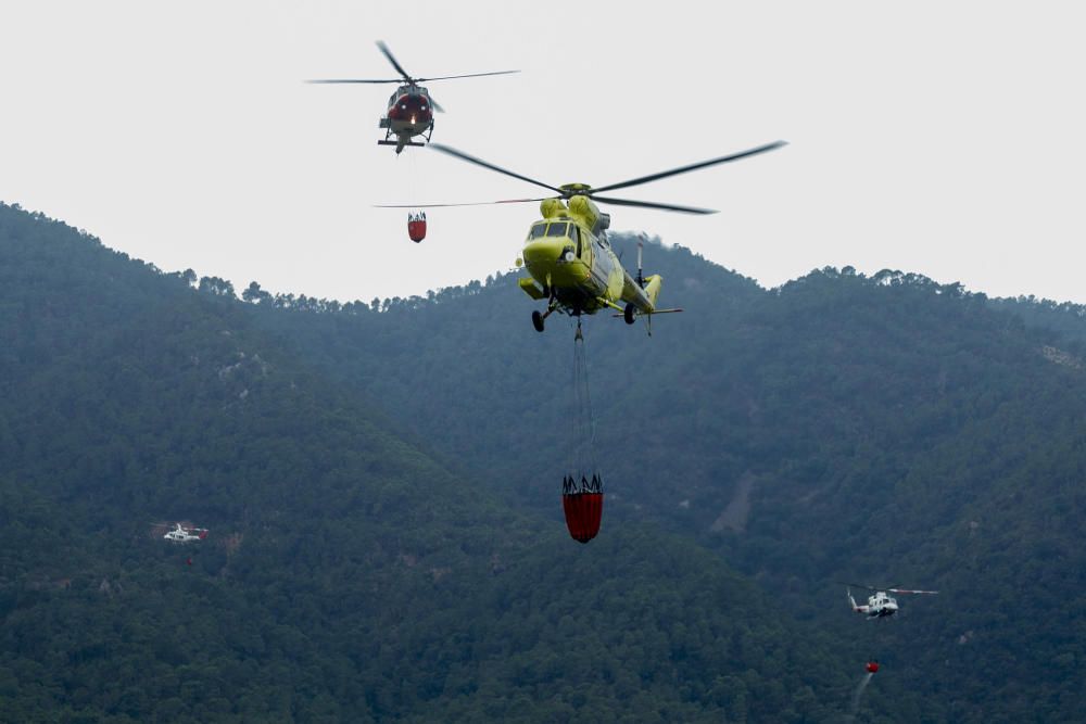 Imagen de las labores de extinción del incendio de Artana