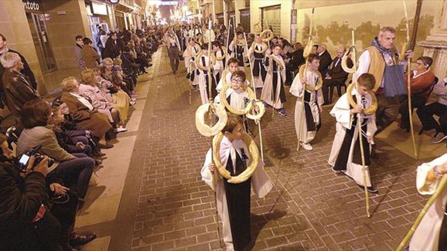 Los romeros profesan su fe en la Tornà y Les Tres Caigudes