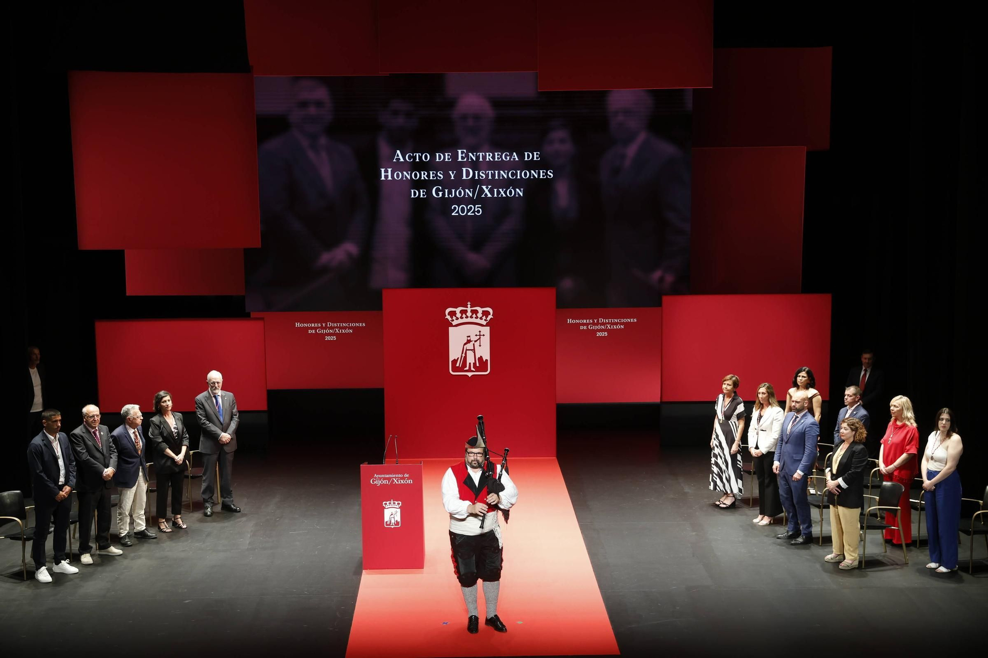 La entrega de medallas y distinciones de Gijón, en imágenes