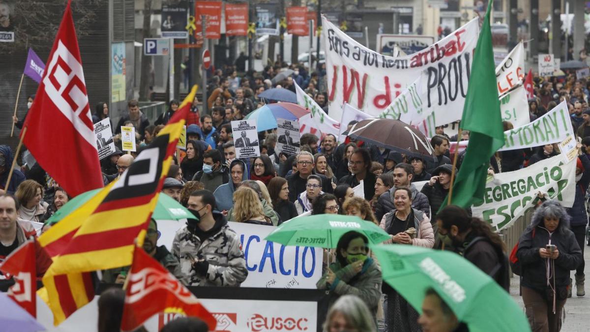 Una de les jornades de vaga convocades pels sindicats educatius a Girona, en una imatge d’arxiu. | ANIOL RESCLOSA