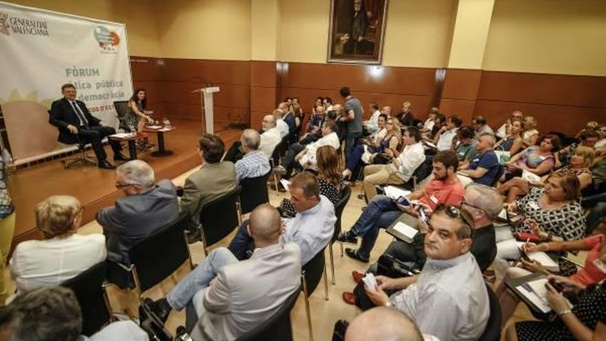 El jefe del Consell anuncia una reunión con Coepa y reclama una «sociedad civil fuerte»