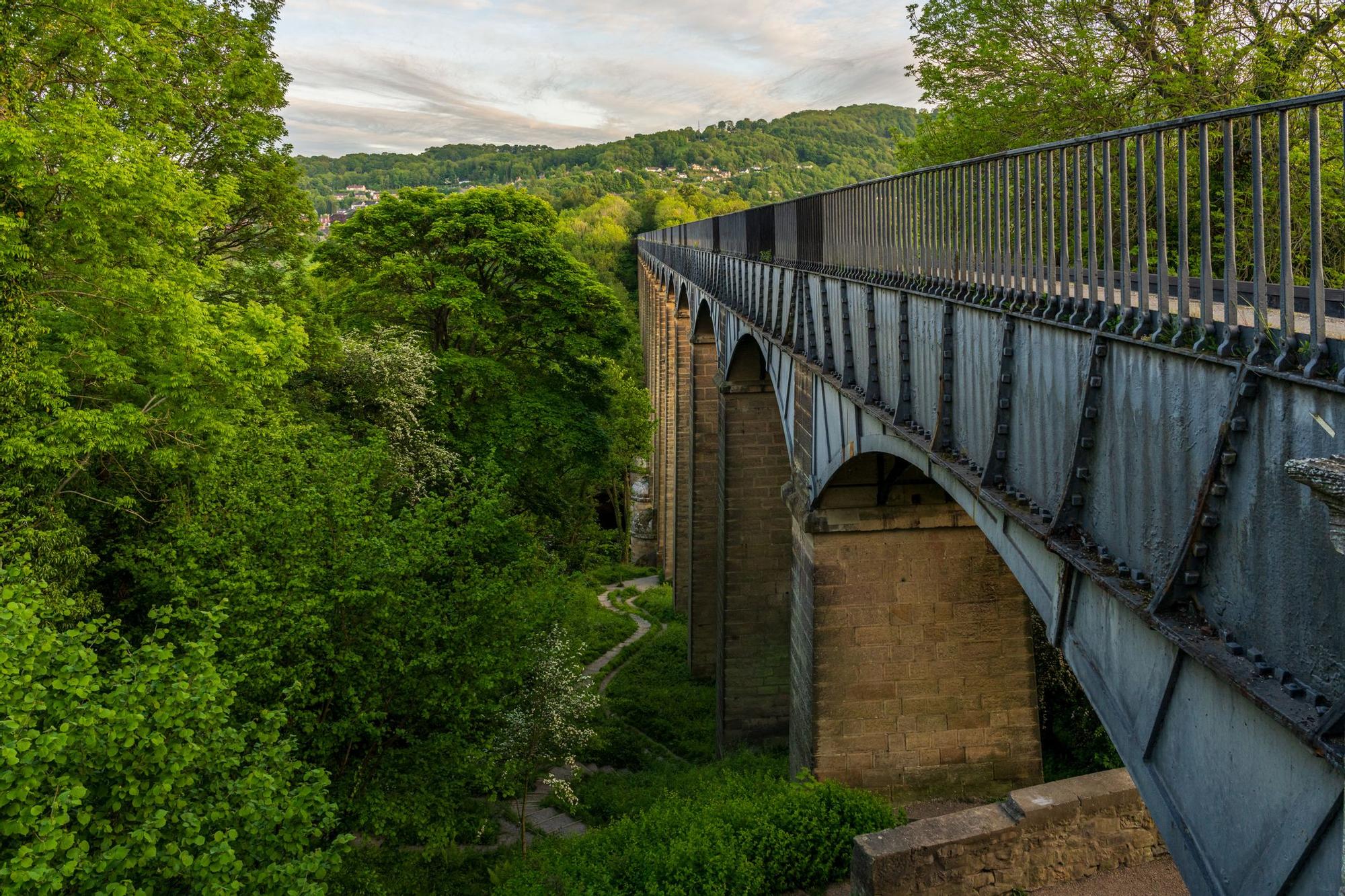 El acueducto Pontcysyllte en Trevor, Gales, Reino Unido, más de cerca.